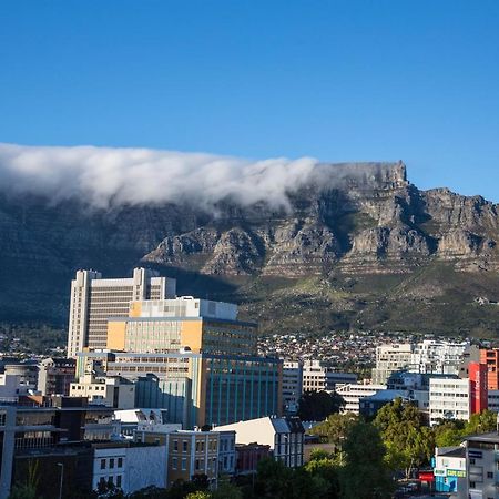 Апартаменты Luxurious Loft With Amazing View Of Table Mountain Кейптаун Экстерьер фото