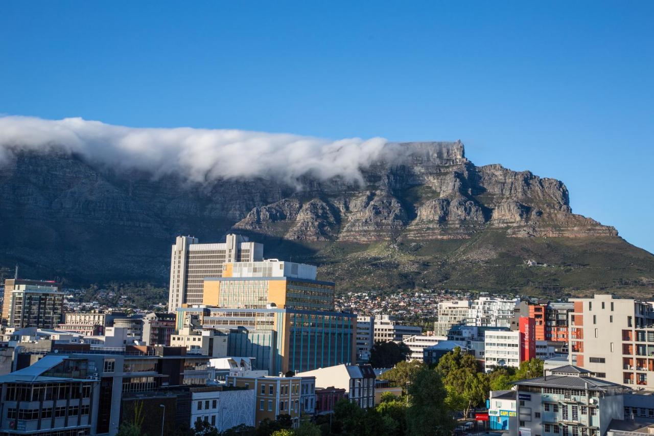 Апартаменты Luxurious Loft With Amazing View Of Table Mountain Кейптаун Экстерьер фото