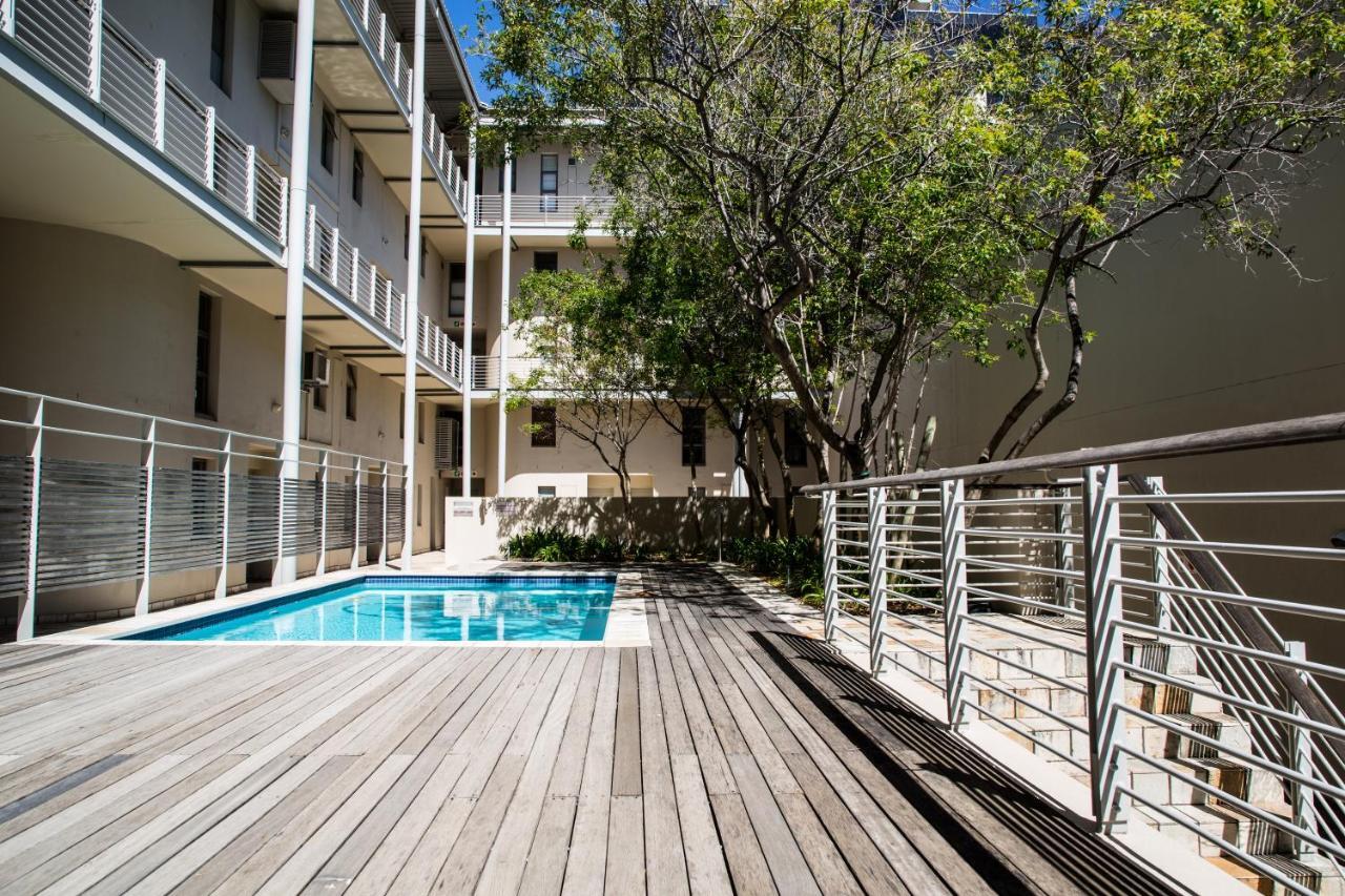 Апартаменты Luxurious Loft With Amazing View Of Table Mountain Кейптаун Экстерьер фото